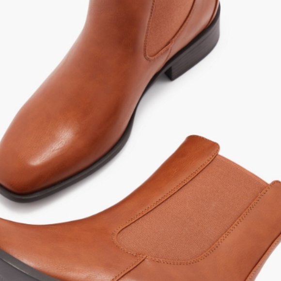 Vernetta Chelsea Boot - Picture 4 of 11